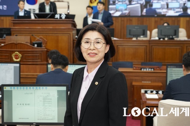 엄윤순 위원장