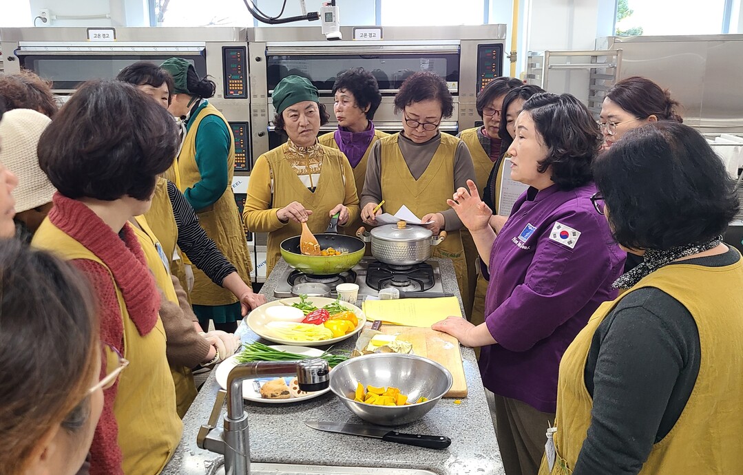 우리음식연구회 채식 힐링밥상. 의성군 제공