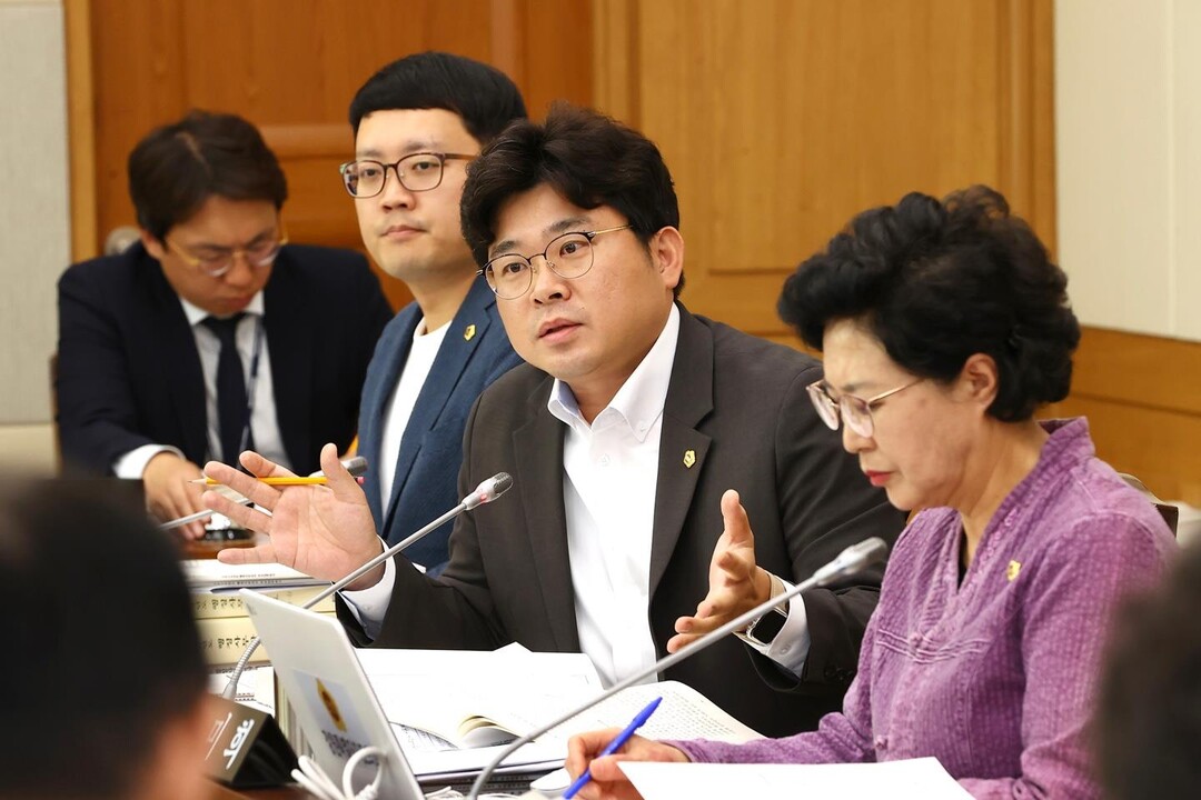 전찬성 도의원(가운데)
