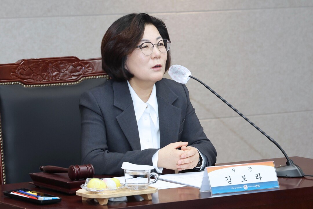 김보라 시장이 제12대 안성시 보육정책위원 위촉식에서 인사말을 하고 있다. 안성시 제공