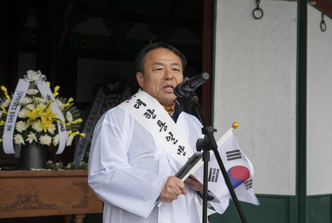 신통일한국 시대를 위한 3.1운동 106주년 기념 대한통일만세운동 및 평화행진에서 격려사를 하는 이현영 종교협의회 회장