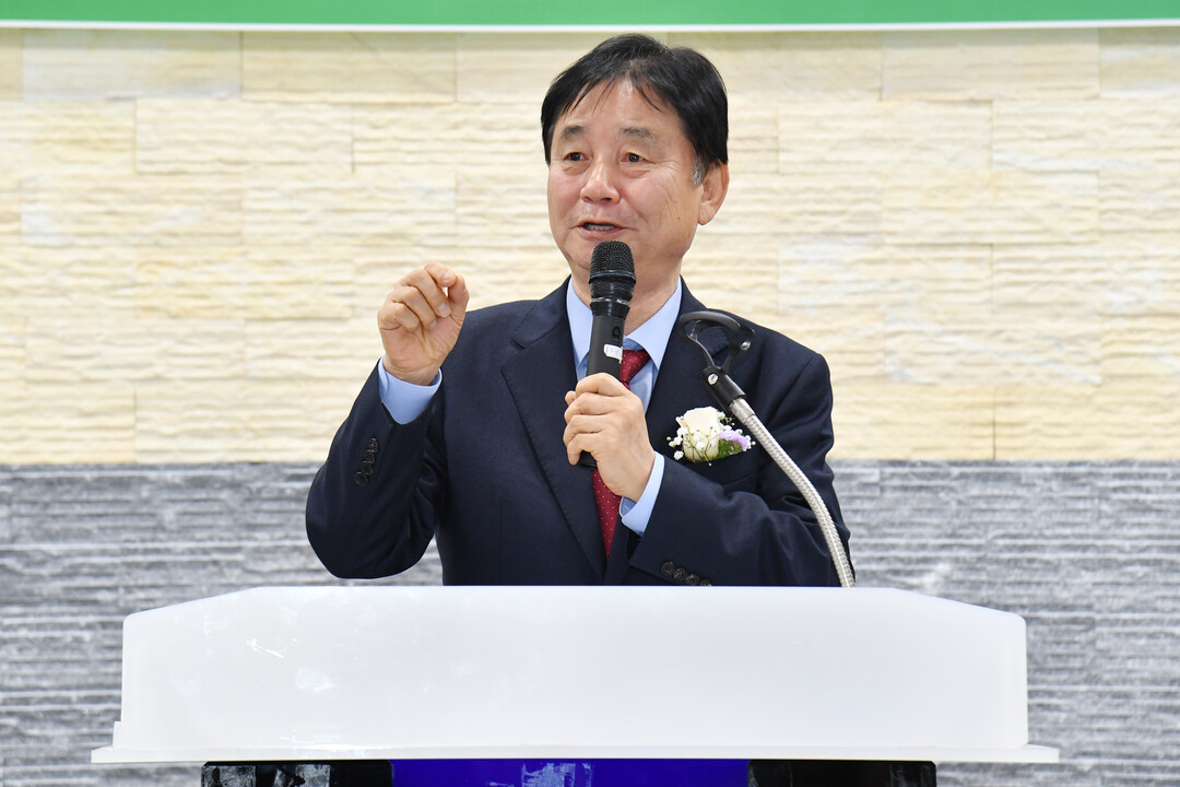 최문순 군수가 (사)한국외식업중앙회화천군지부 제60회 정기총회에서 인사말을 하고 있다.