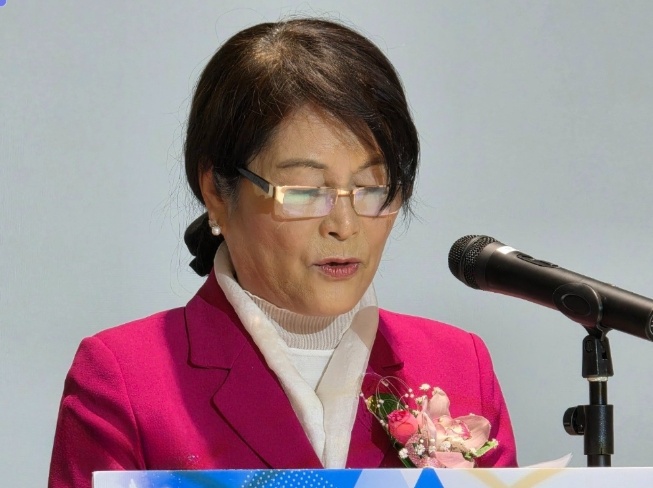 김영주 관악구 노인대학장이 인사말을 하고 있다.