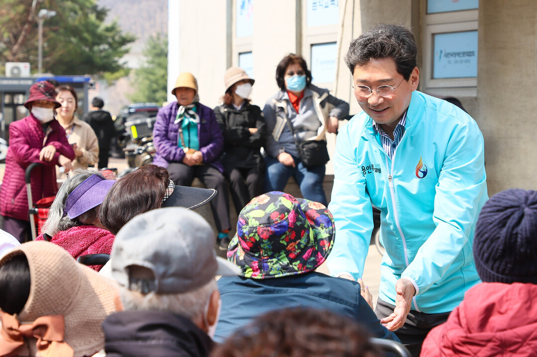 이상일 시장, 문화협회 푸드뱅크 격려 방문