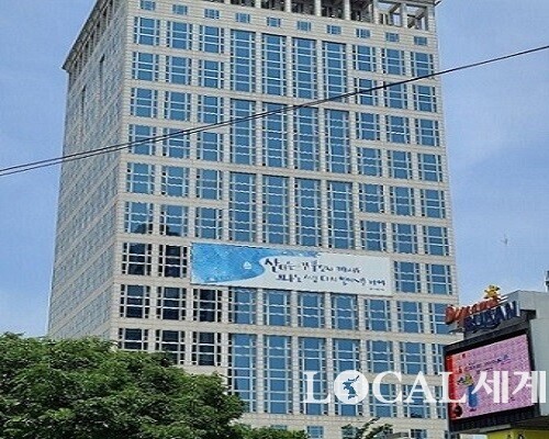 부산시청사 전경. 로컬세계 자료사진