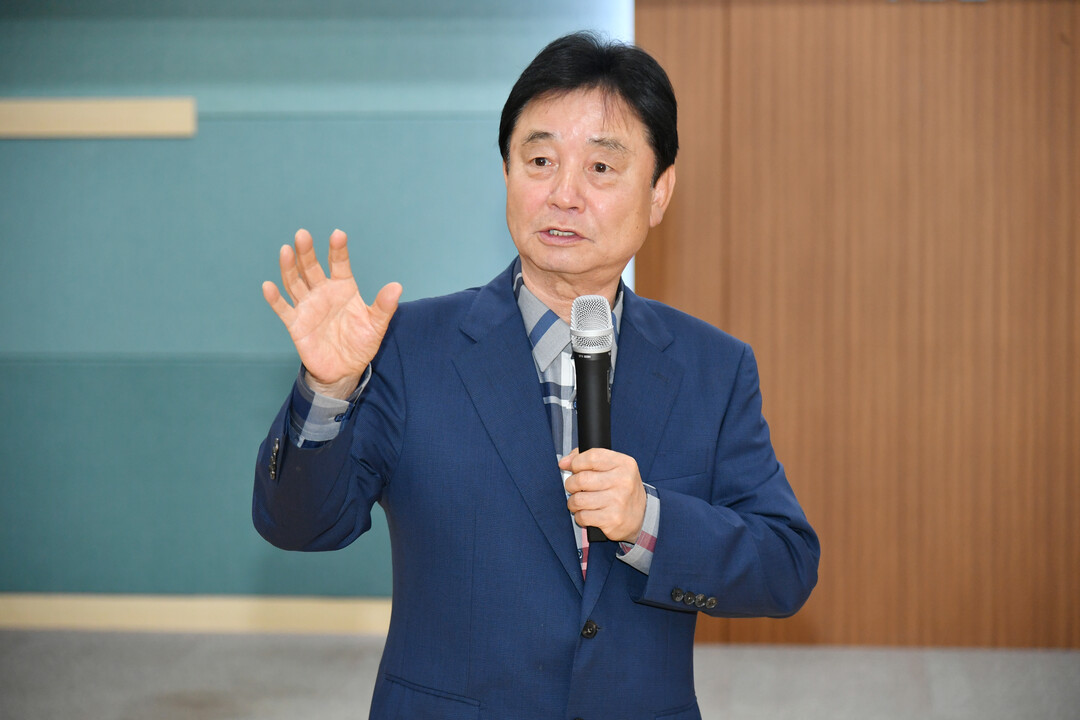 최문순 군수가 