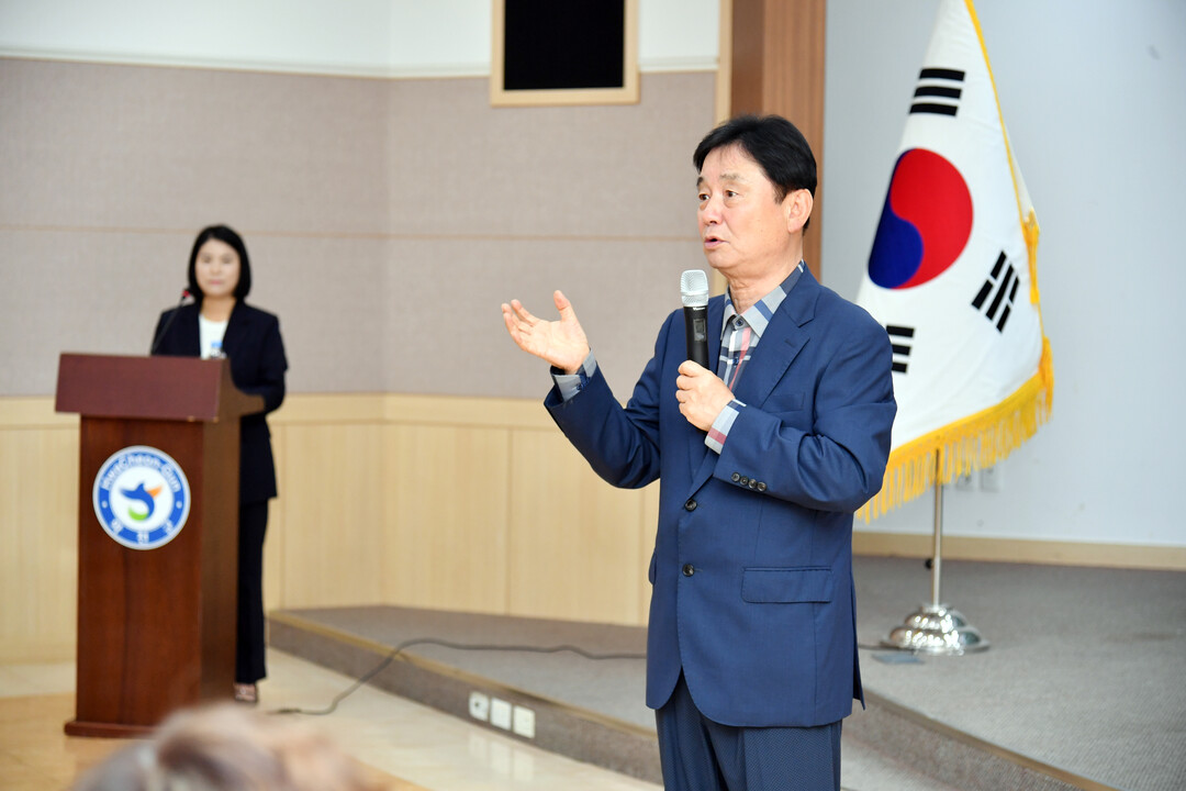 최문순 군수가 
