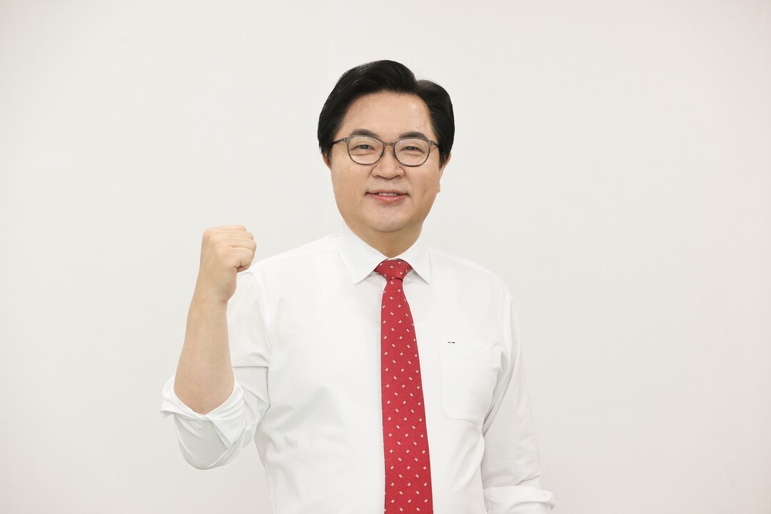 동작구(구청장 박일하)가 최근 고령운전자에의한교통사고증가에대응해운전면허자진반납을활성화하고자 지원책을 강화한다고 19일 밝혔다
