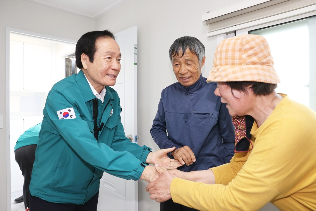 이재민 임시주택 첫입주(안평창길리). 의성군 제공