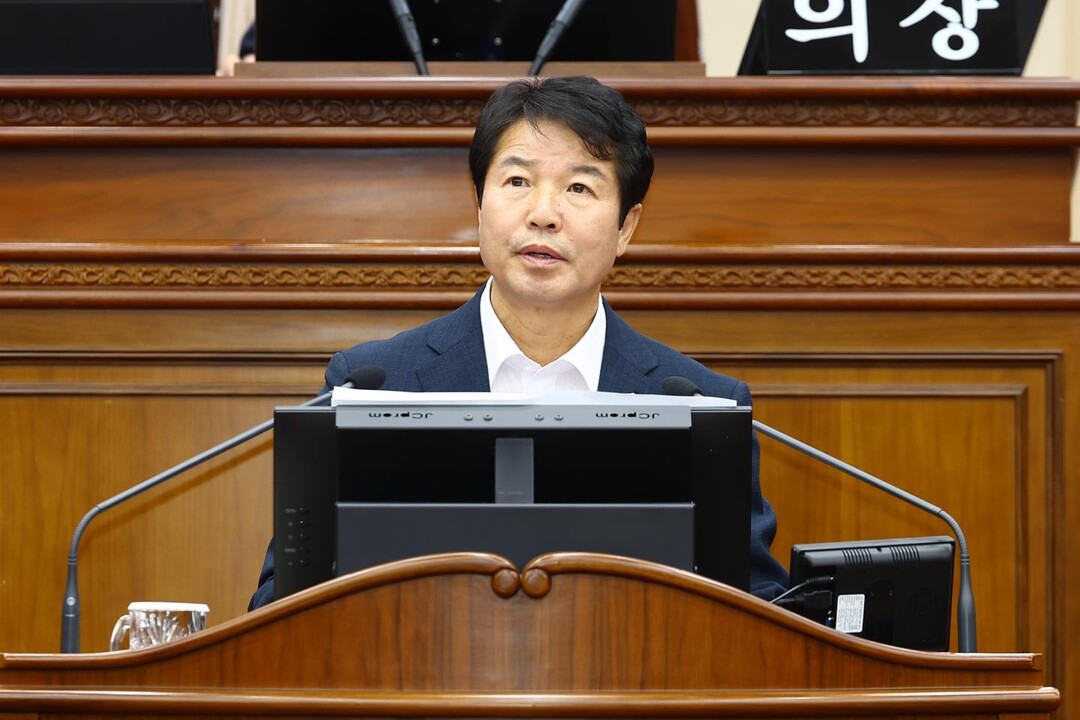 도정질문하는 엄기호 도의원