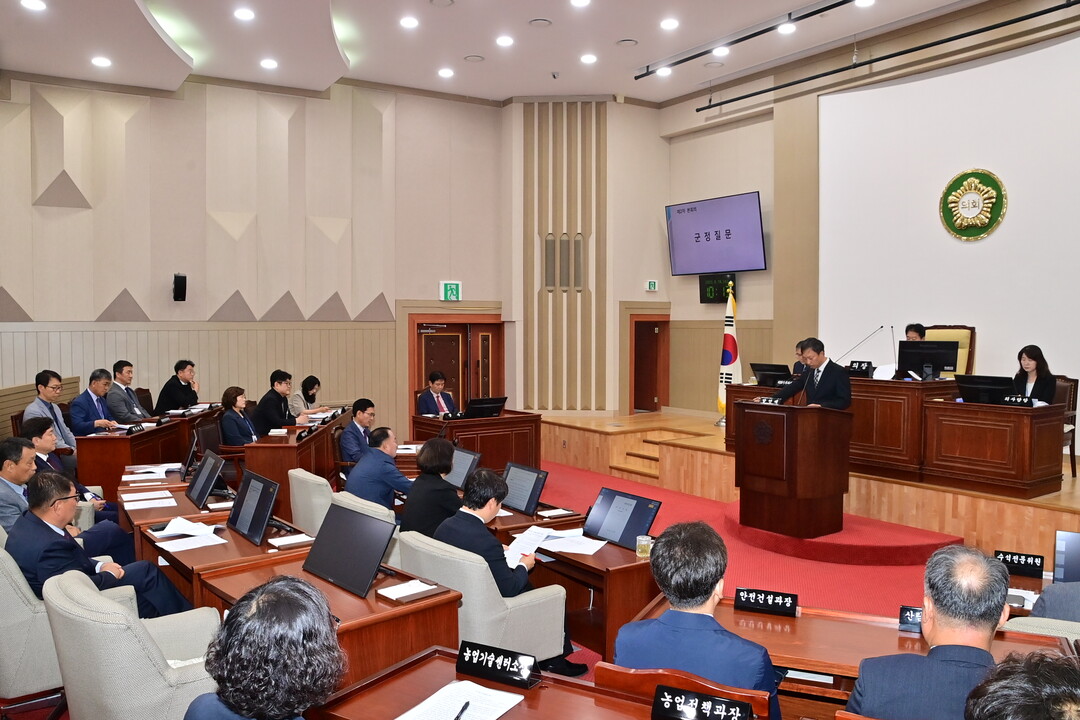 18일 제290회 화천군의회(제1차 정례회) 제2차 본회의에서 군정질문이 진행됐다.
