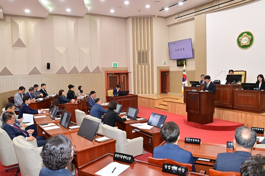 18일 제290회 화천군의회(제1차 정례회) 제2차 본회의에서 군정질문이 진행됐다.