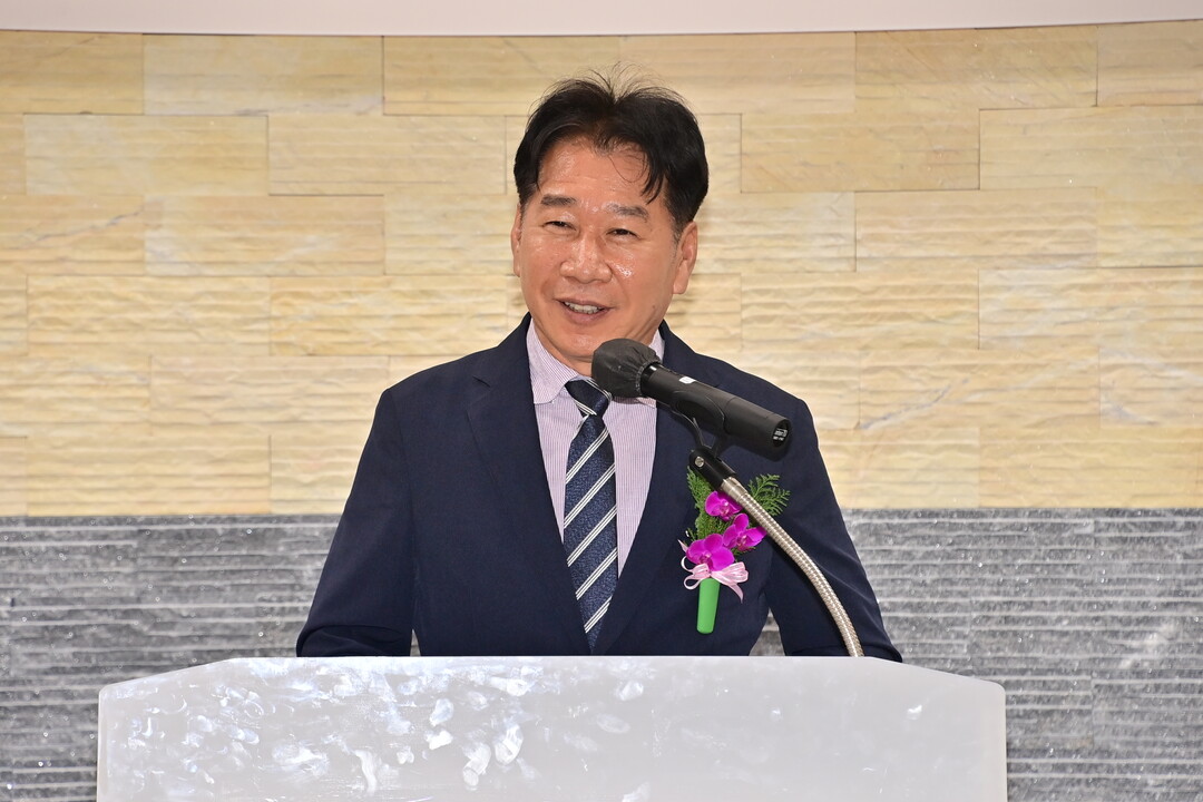 류희상 군의장이 아이코리아 강원도 화천군지회 발대식 및 지회장 취임식에서 축사하고 있다.