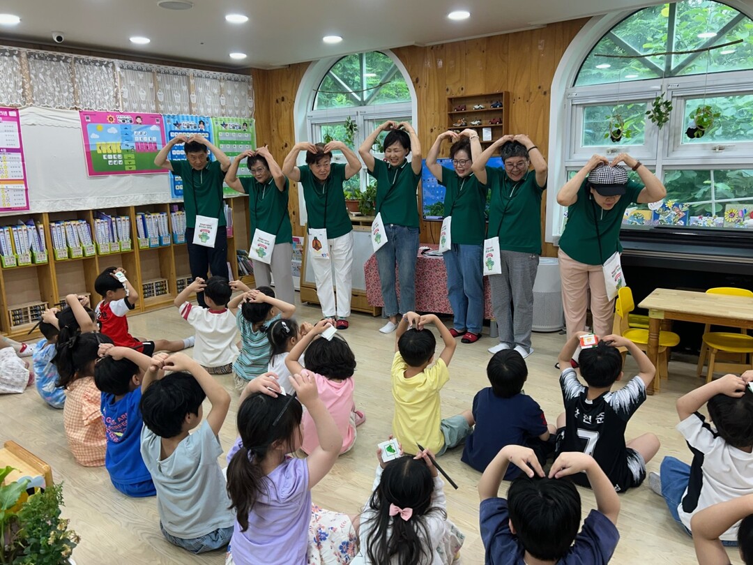 용인시가 세대 연계 환경교육 프로그램을 9월까지 진행한다. 용인시 제공