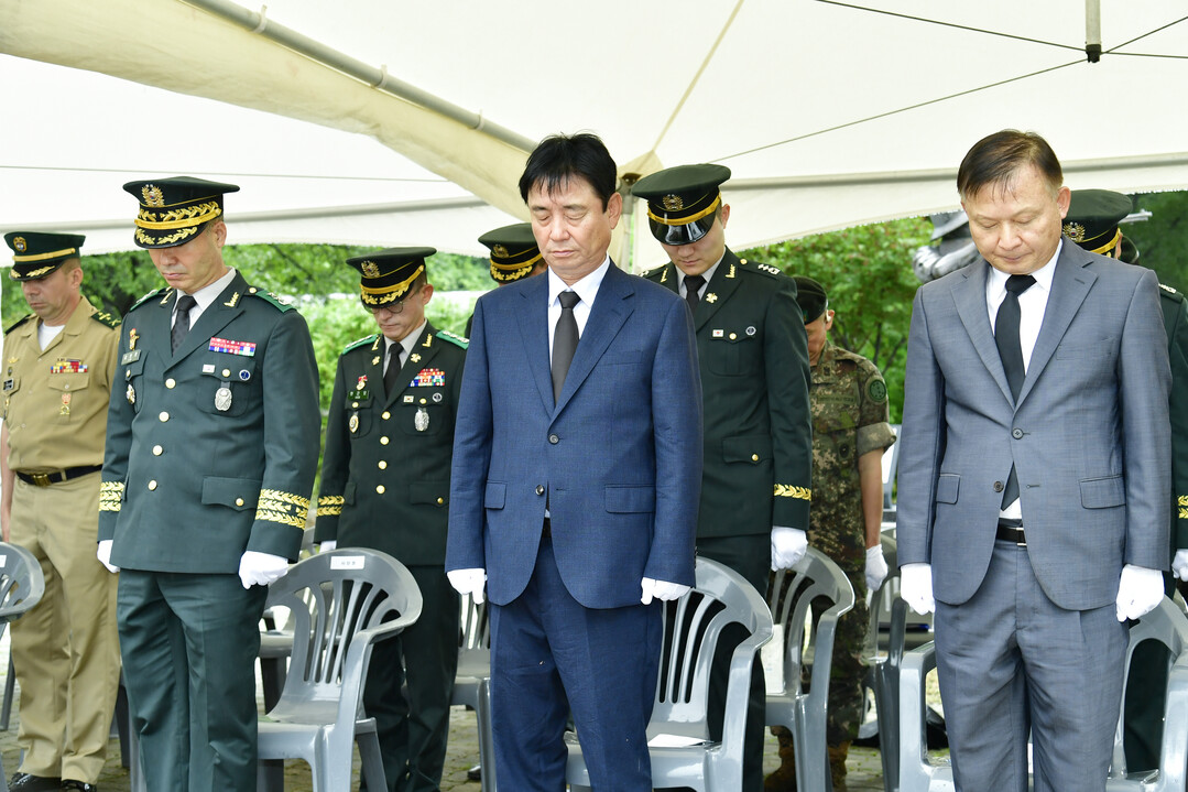 화천군 상서면 산양리 지구 전적비에서 콜롬비아 독립 215주년 기념, 6.25 전쟁 전사자 추모행사가 열렸다.