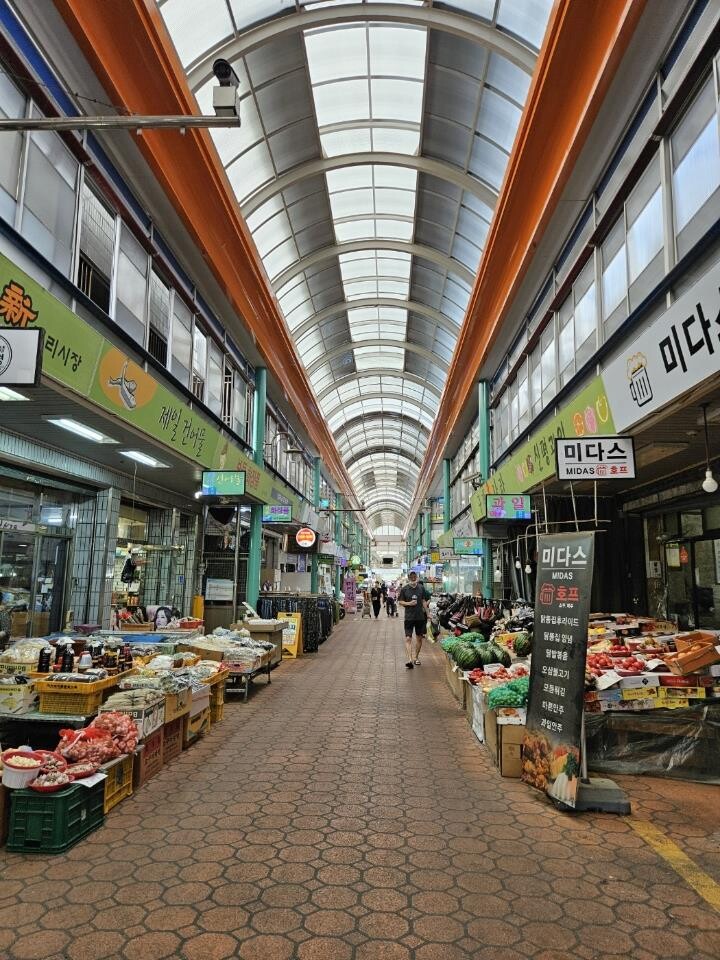 신평리시장, 아케이드 모습.
