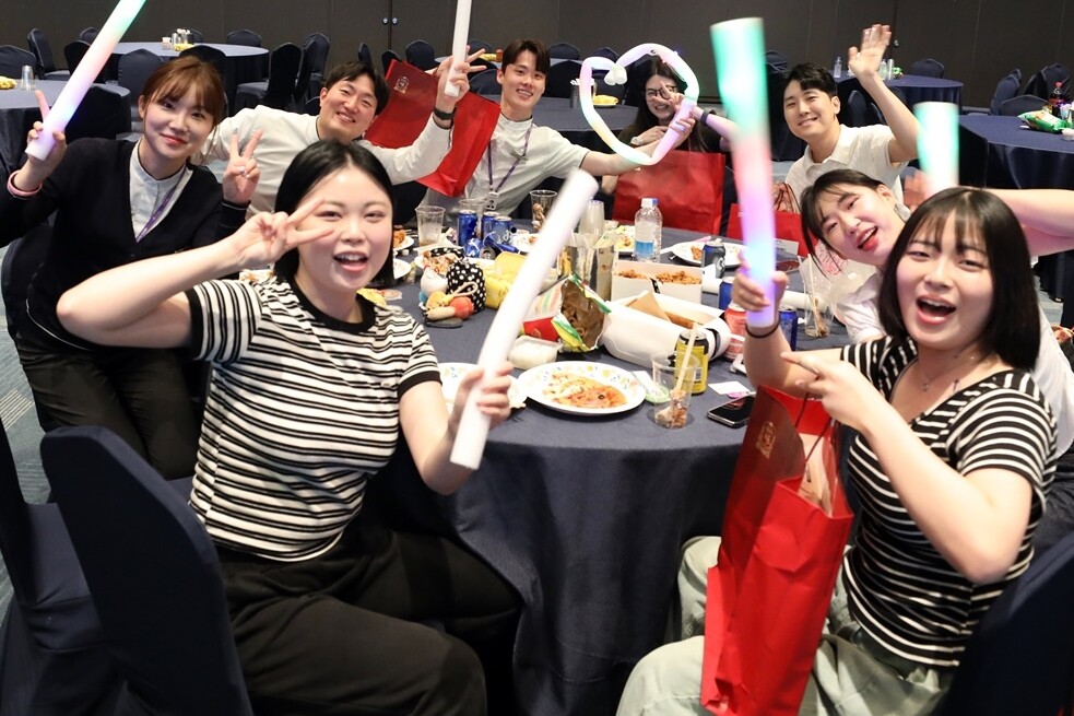 2025 노사동행 공감 페스티벌에 참가한 임직원들