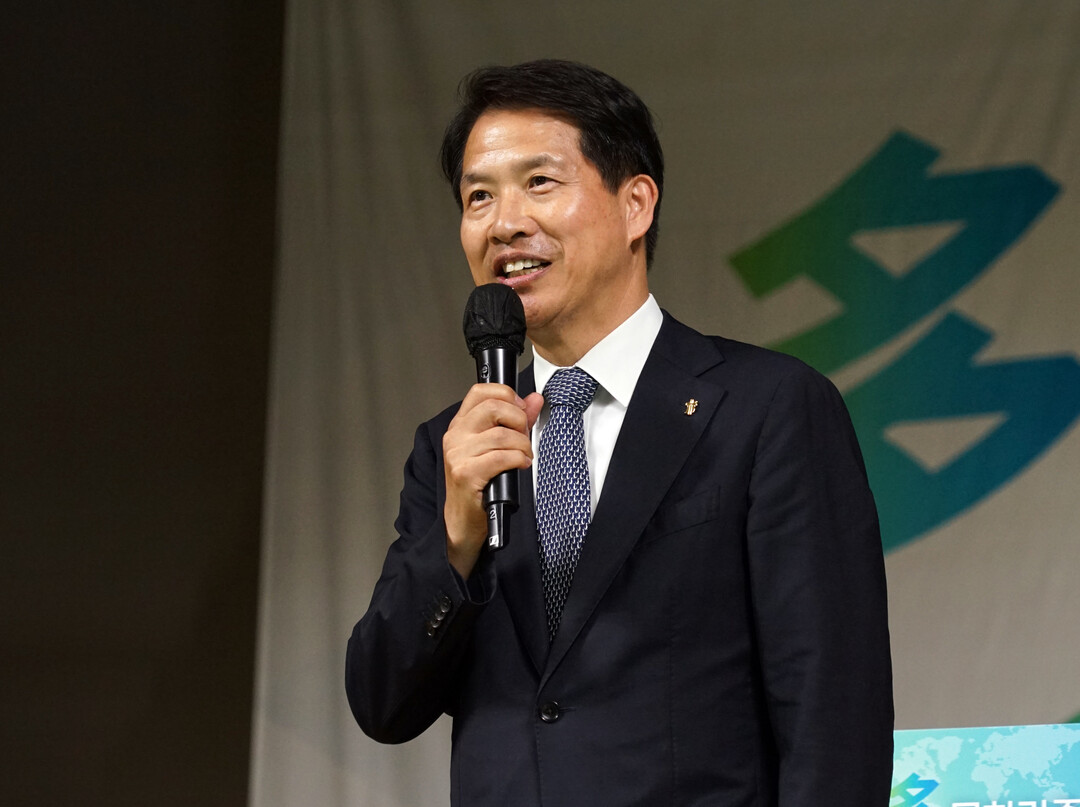 김한호 동부디아코니아 대표이사가 축사를 하고 있다