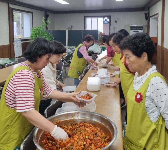 비안면지사협 반찬지원. 의성군 제공
