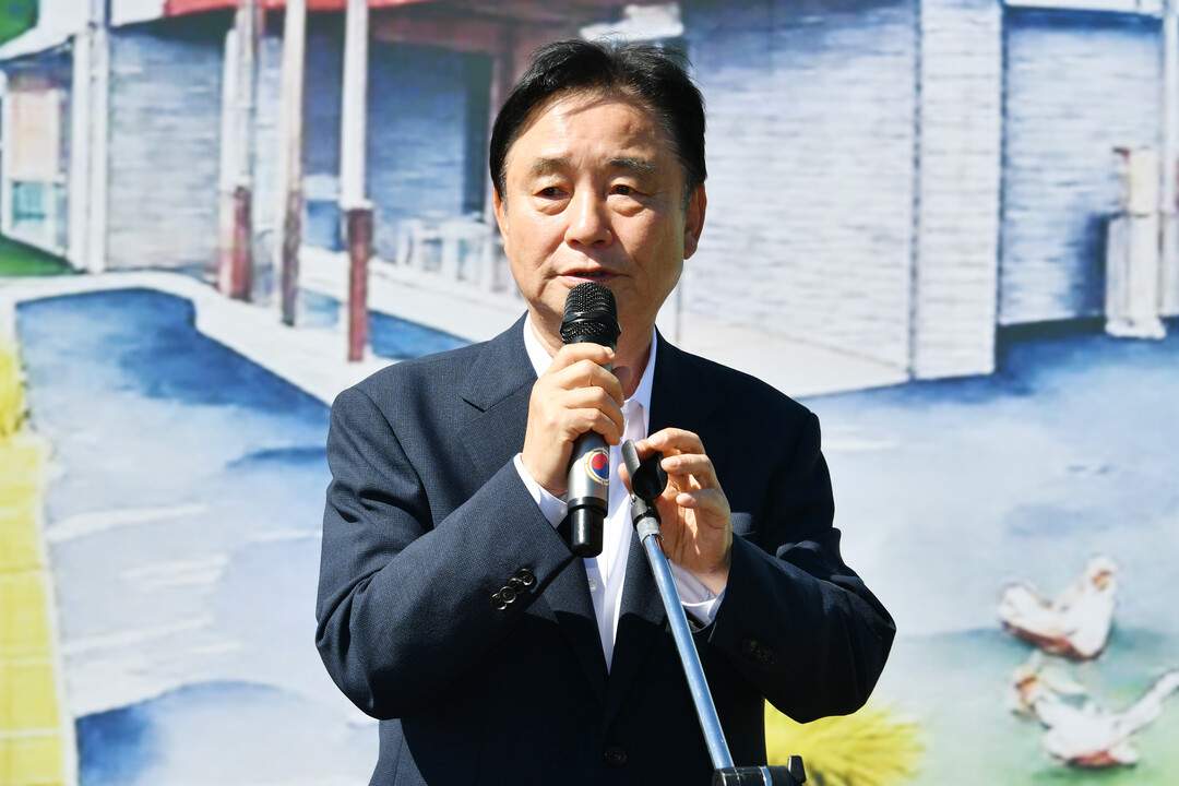 최문순 군수가 인사말을 하고 있다