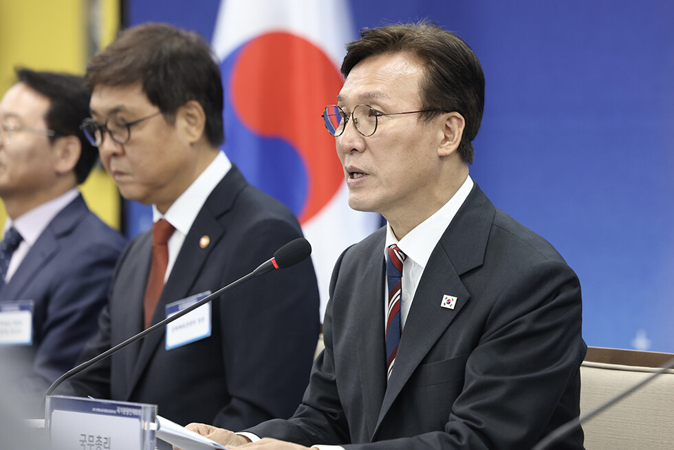 김민석 국무총리가 25일 중구 다동  하이커그라운드에서 열린 국가관광전략회의를 주재하고 있다.