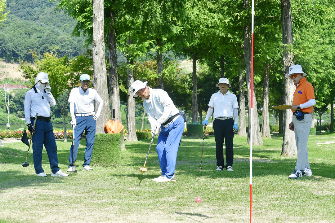 지난 7월 화천군에서 개최된 국내 첫 암환자 전국 파크골프 대회인 ‘2025 MBN-화천군 암극복 건강 전국 파크골프 대회