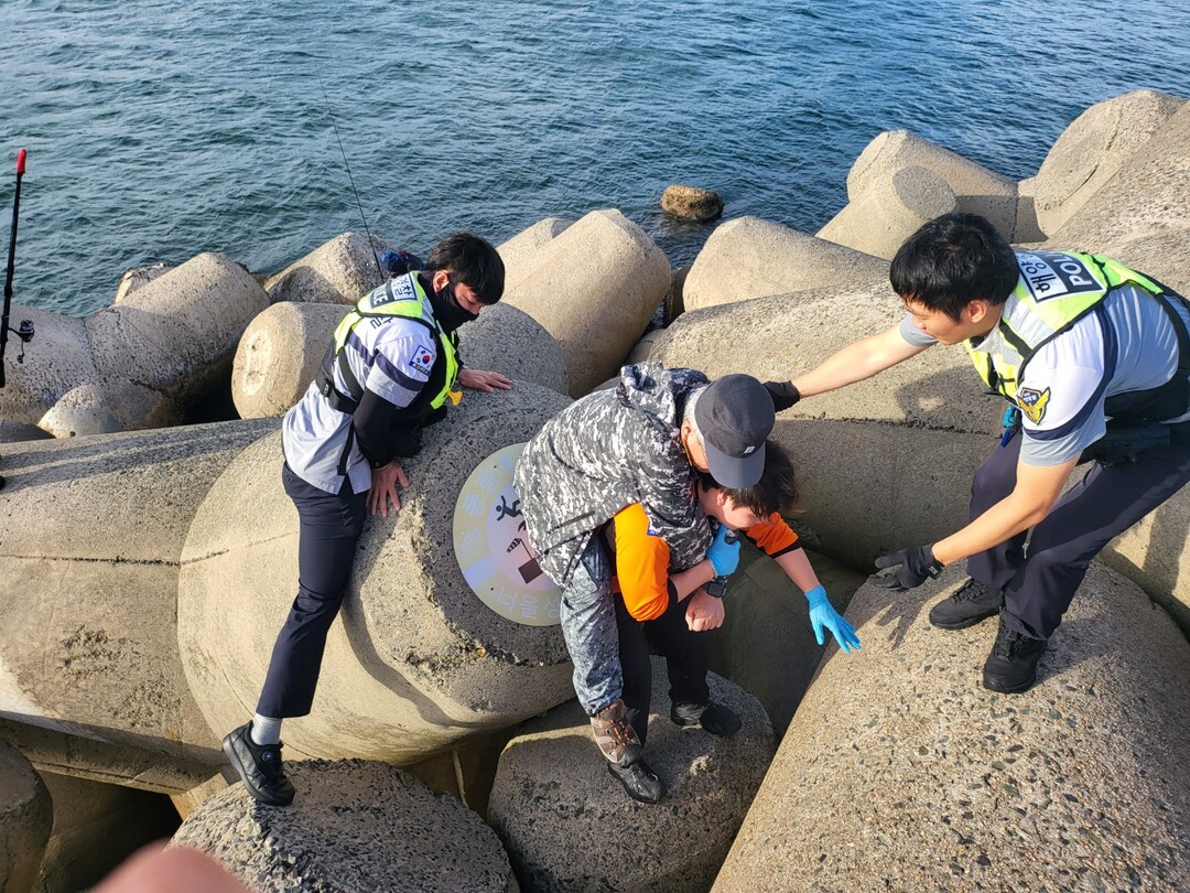 방어진항 테트라포드 환자 구조