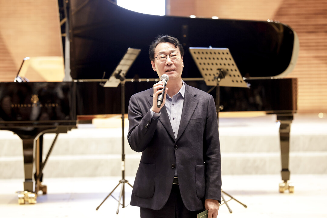 정명근 화성특례시장이 제11회 남양성모성지 평화음악회 개최 축사를 전하고 있다. 화성시 제공