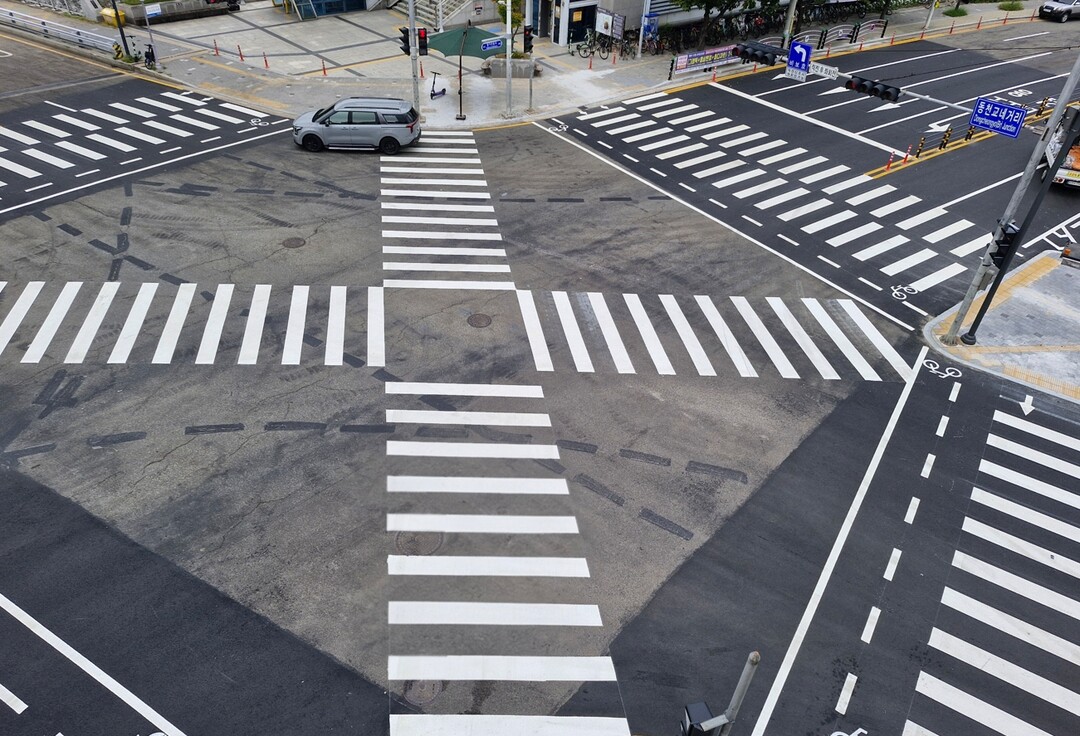 동천교네거리 교통체계 개선사업 개선 후 모습.