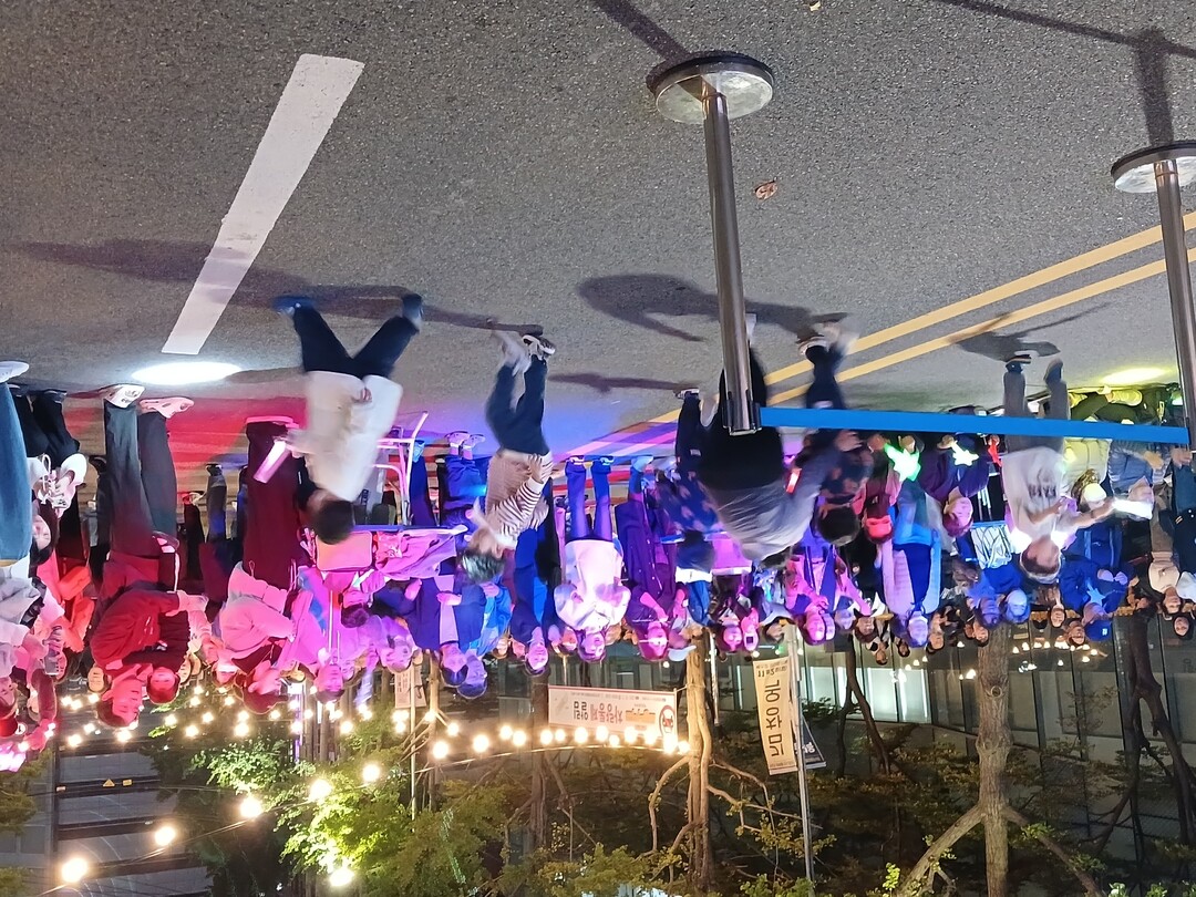 꼬마들이 부모님과 함께 참석해 즐기고 있다.맹화찬 기자