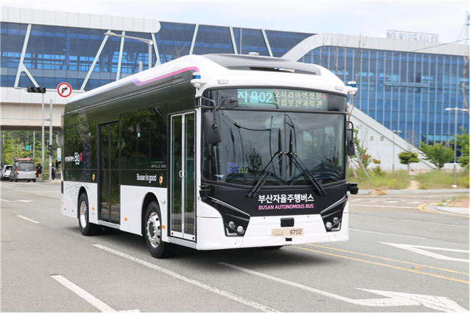 자율운행버스 사진.