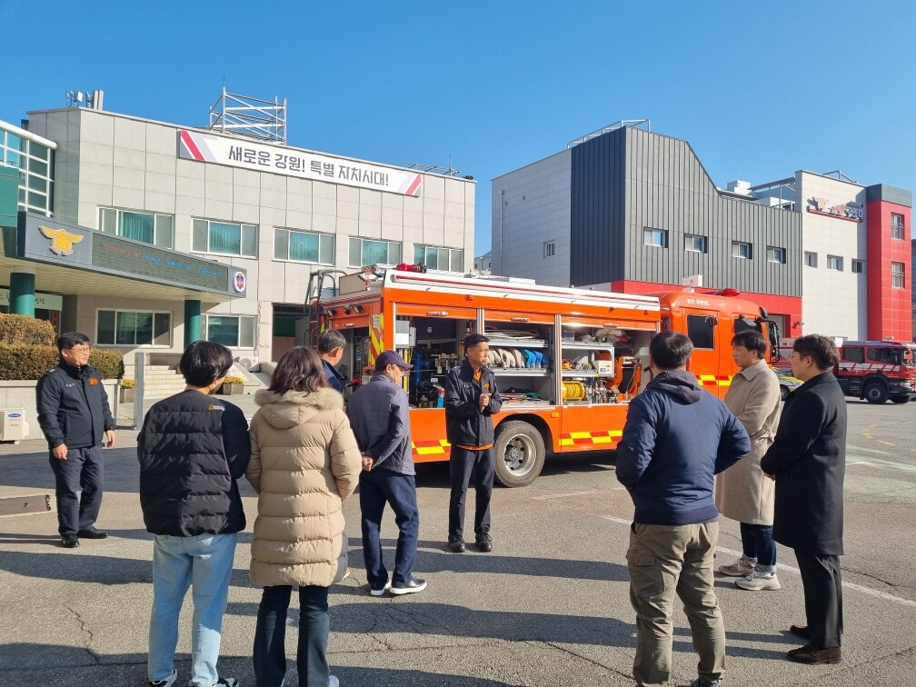 2025년 4분기 신규 의용소방대원 임용식 후 기본훈련을 진행하고 있다