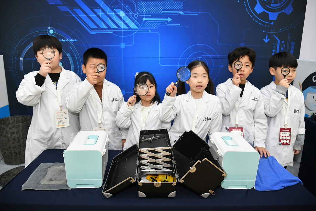 화천군은 22일 화천읍 화천커뮤니티센터에서 지역 어린이 대상 