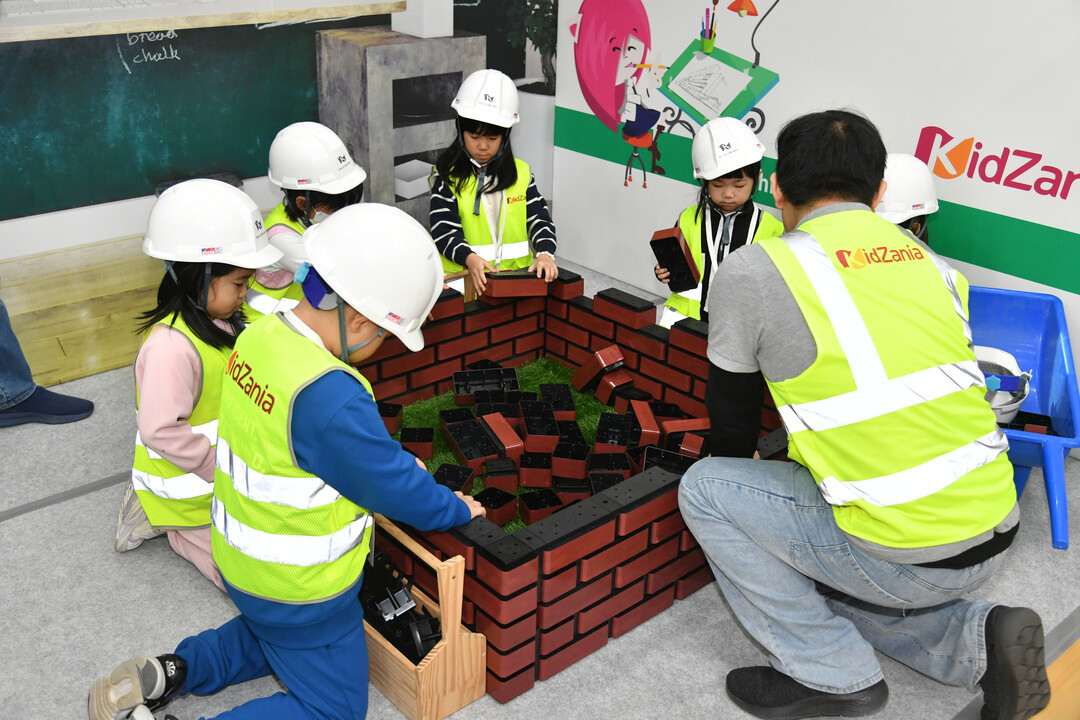 화천군은 22일 화천읍 화천커뮤니티센터에서 지역 어린이 대상 