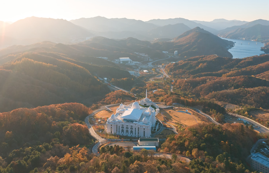 천원궁 박물관 쪽에서 굽어보는 효정천원