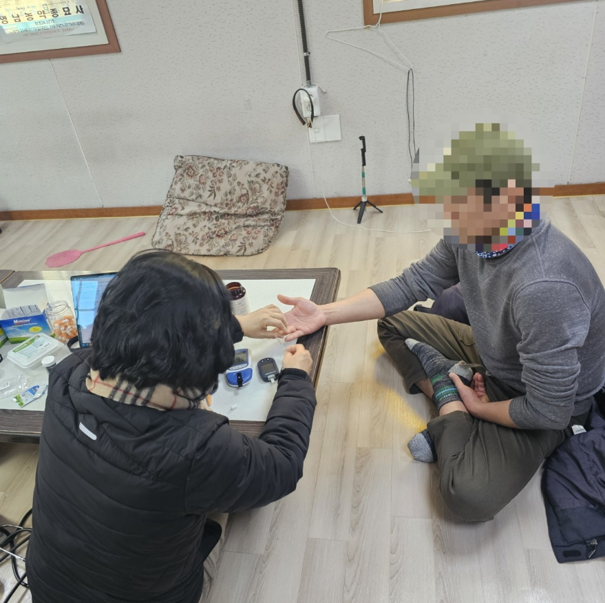 건강상담 사진. 의성군 제공 