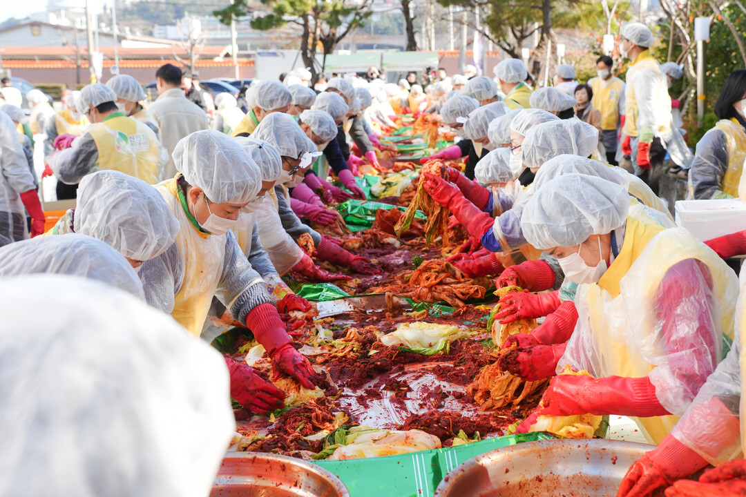 '수료의 기쁨을 나눔으로...