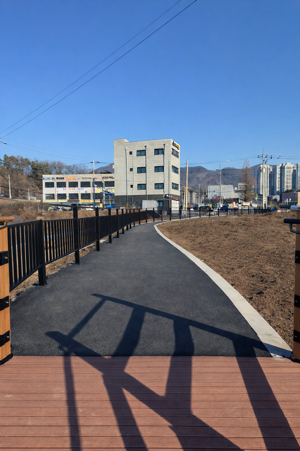 용인특례시는 모산소하천 산책로를 조성했다. 용인시 제공