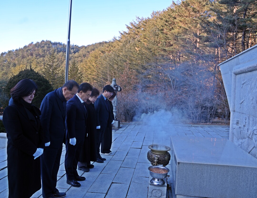 태백시의회(충혼탑 참배) 