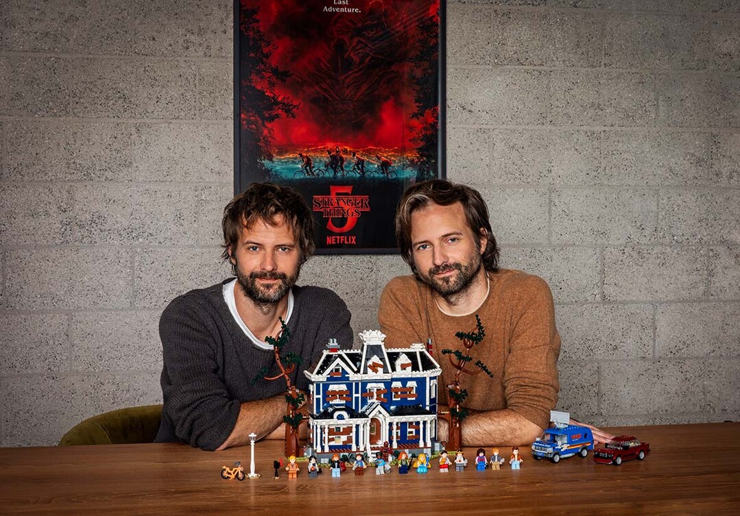 &lsquo;기묘한 이야기&rsquo; 시리즈 제작자 더퍼 형제와 &lsquo;레고 기묘한 이야기: 크릴 하우스(11370)&rsquo;