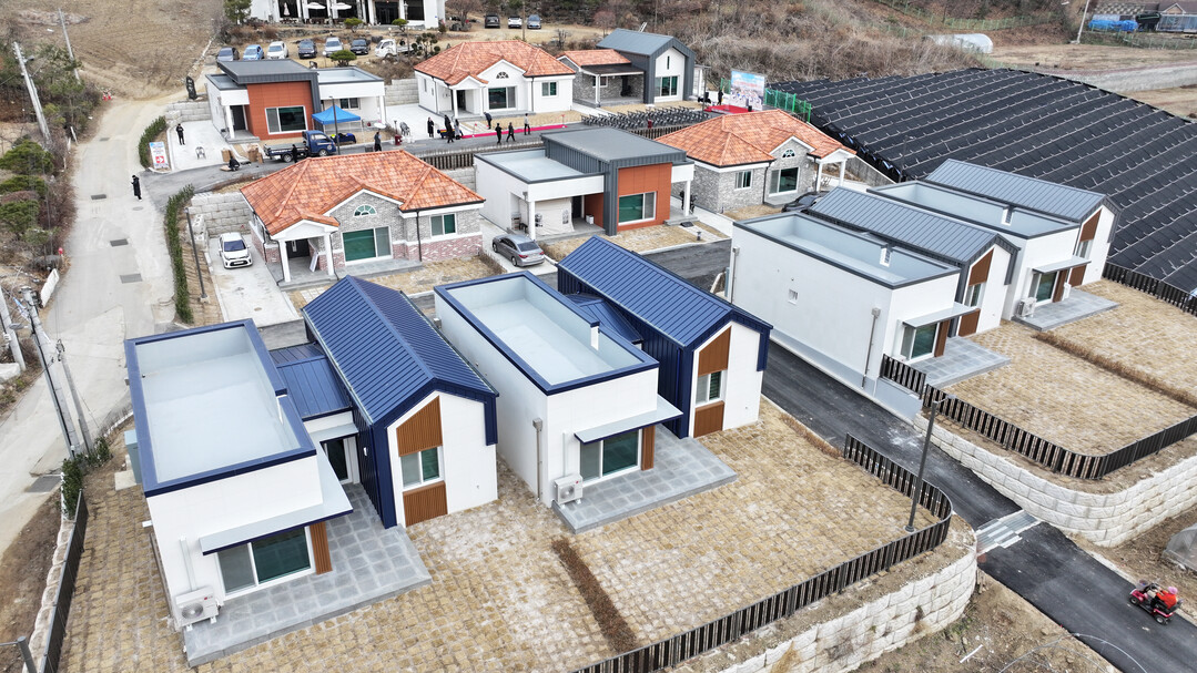 지난해 11월 준공된 화천군 신혼부부 임대주택단지 전경