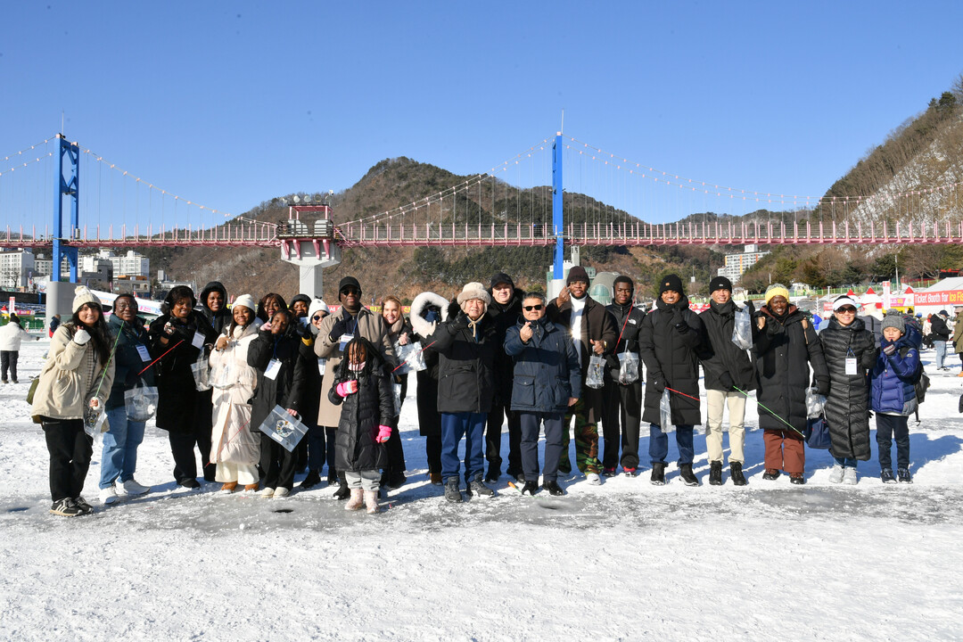 주한 대사관 외교 사절단 화천산천어축...
