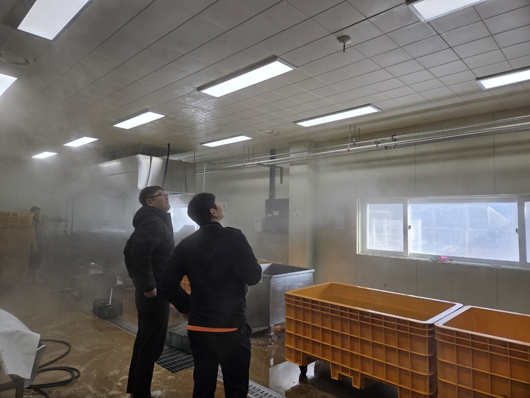 양구소방서가 설 명절 대비 화재안전조사를 진행하고 있다