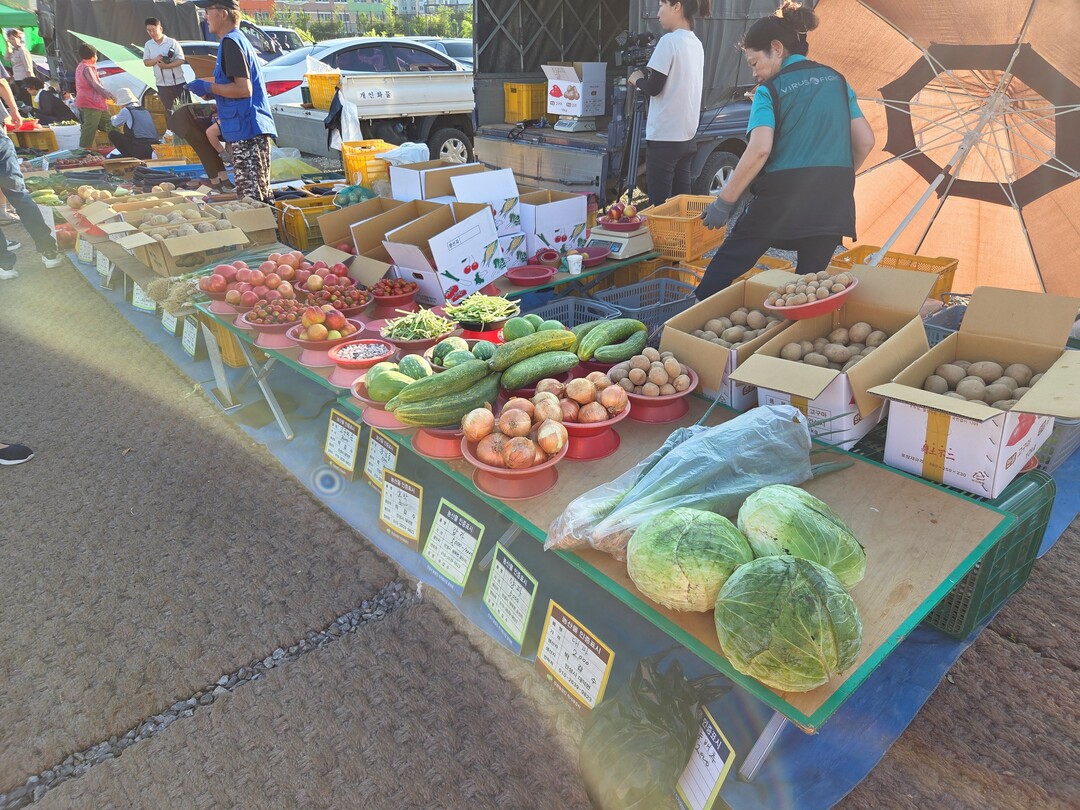 2026년 농업인 직거래장터 참여 농가 모집. 안성시 제공