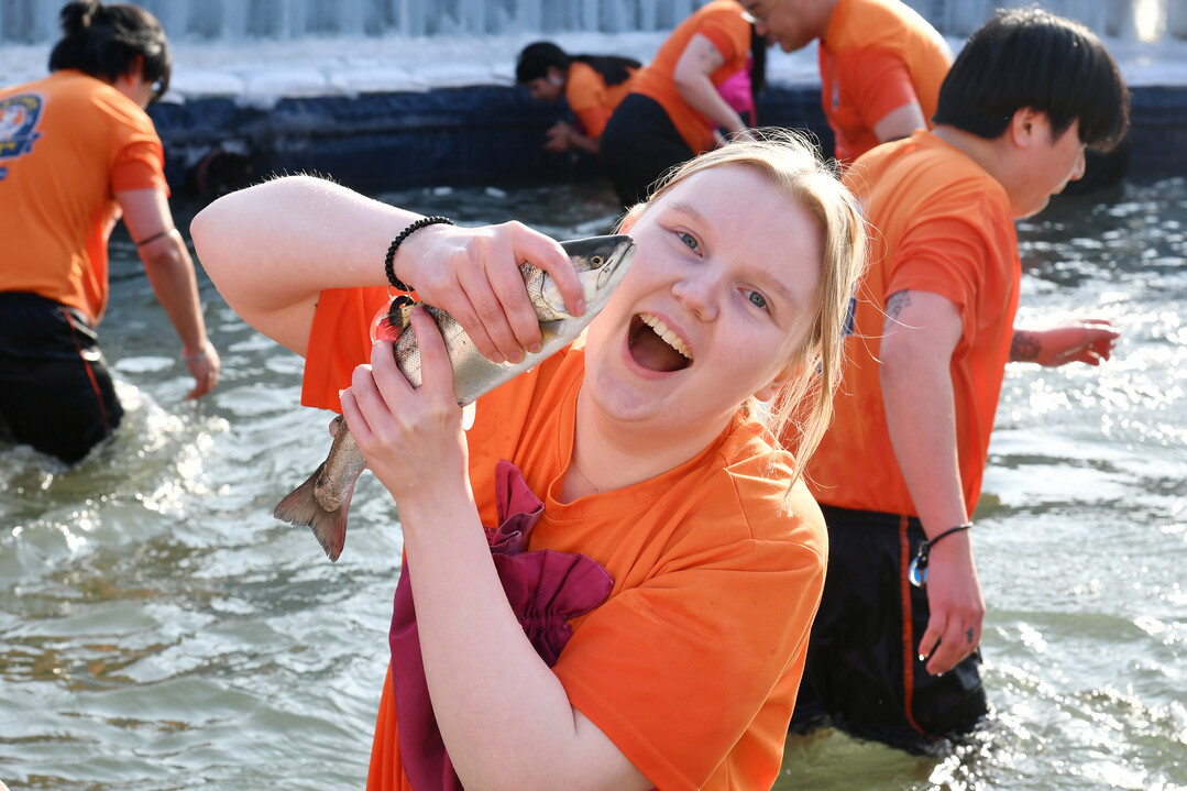  2026 화천산천어축제장을 찾은 외국인 관광객
