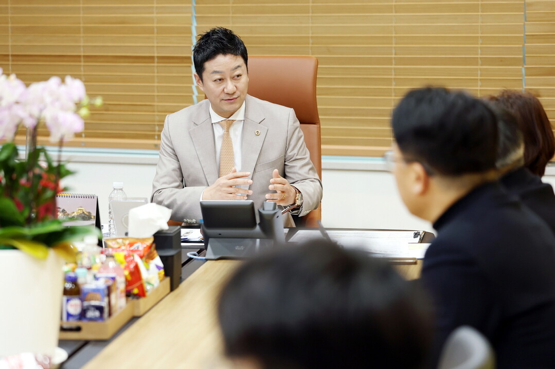 김진경 의장, 경기지역 야5당과 기초의원 선거구 획정 관련 의견 나눠. 경기도의회 제공