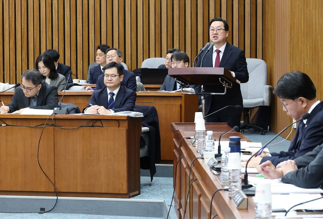 이장우 시장, 행정통합 특별법안 사수위해 국회 방문, 공청회에서 발언하는 이장우 시장. 대전시 제공