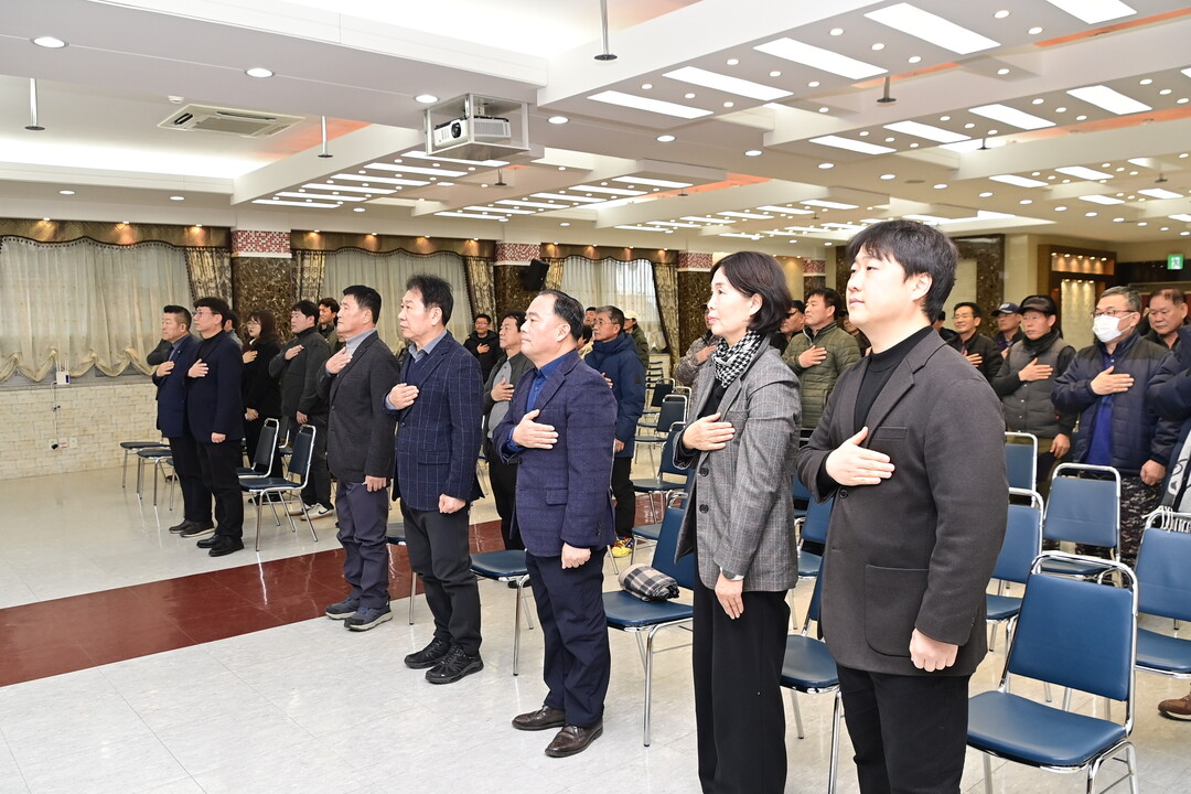  10일 화천군의회 류희상 군의장, 김명진 이선희 조재규 군의원, 조합원 등이 참석한 가운데 2026년 화천화악산토마토영농조합법인 제20차 정기총회가 열렸다.&nbsp;