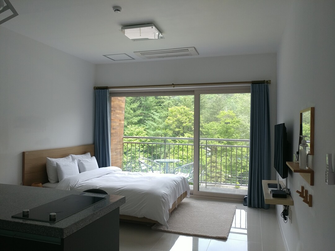 화천군의 지원으로 시설환경 개선을 완료한 화천지역 농어촌 민박(화천군청 제공)