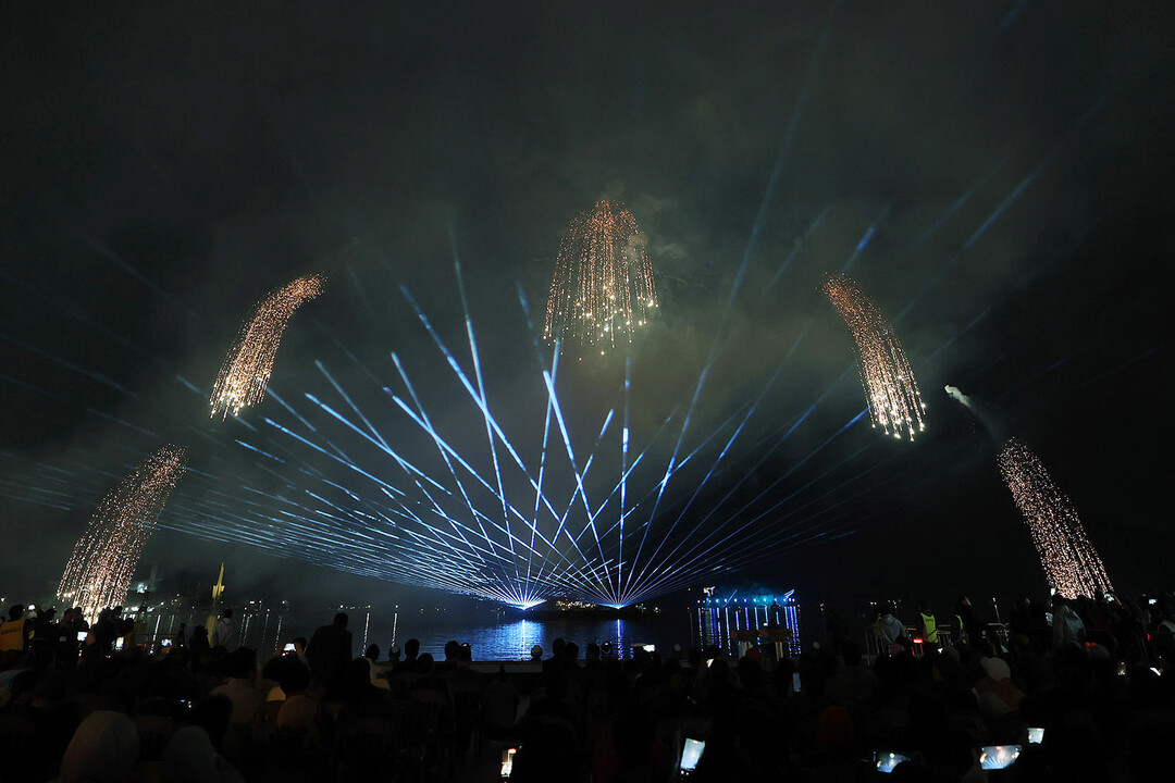 창원시, 이충무공 승전기념 해상불꽃쇼...